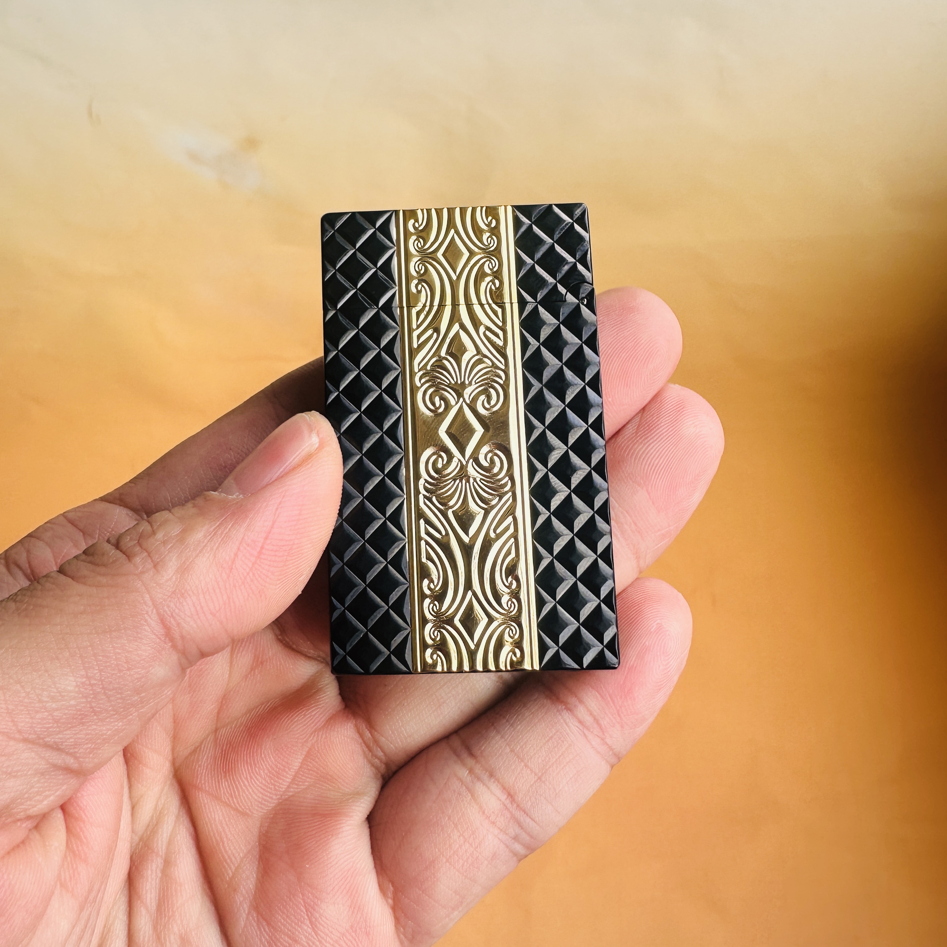 Luxury Brand Custom Lighter —  - Luxury Lifestyle Men 리뷰 및 가격